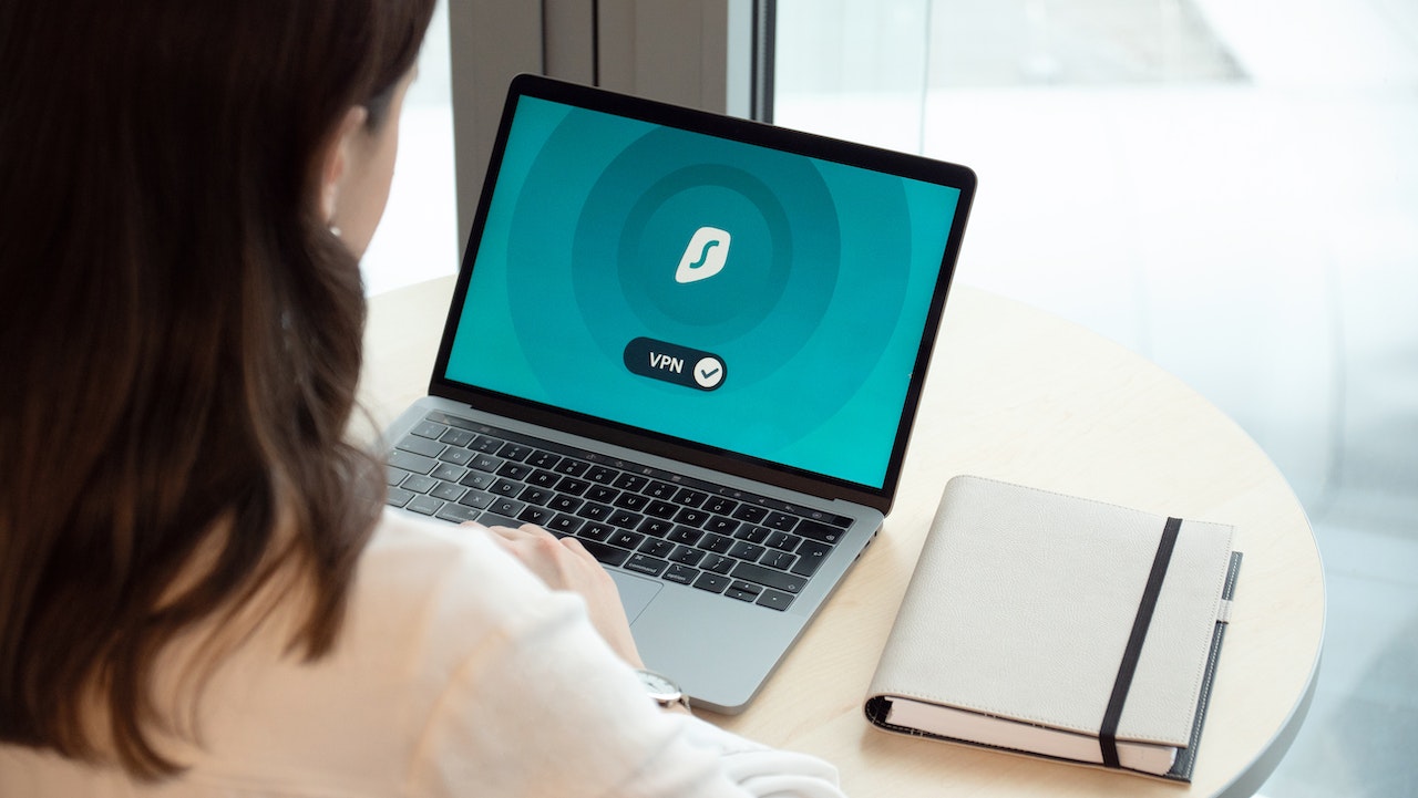 What's the Difference Between a Proxy and a VPN?